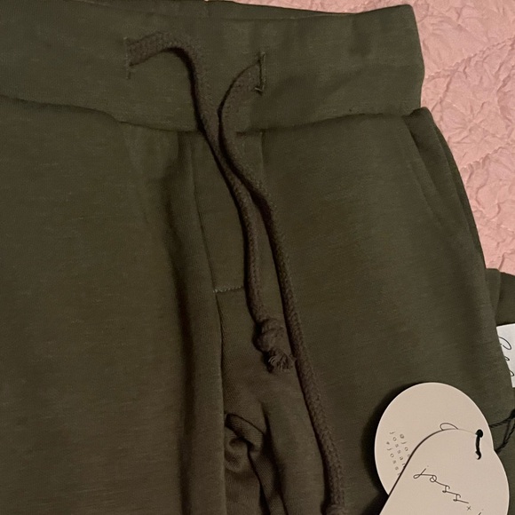 Joss & J sweatshirt and jogger set, 3-6 months, gender neutral NWT - Picture 3 of 12